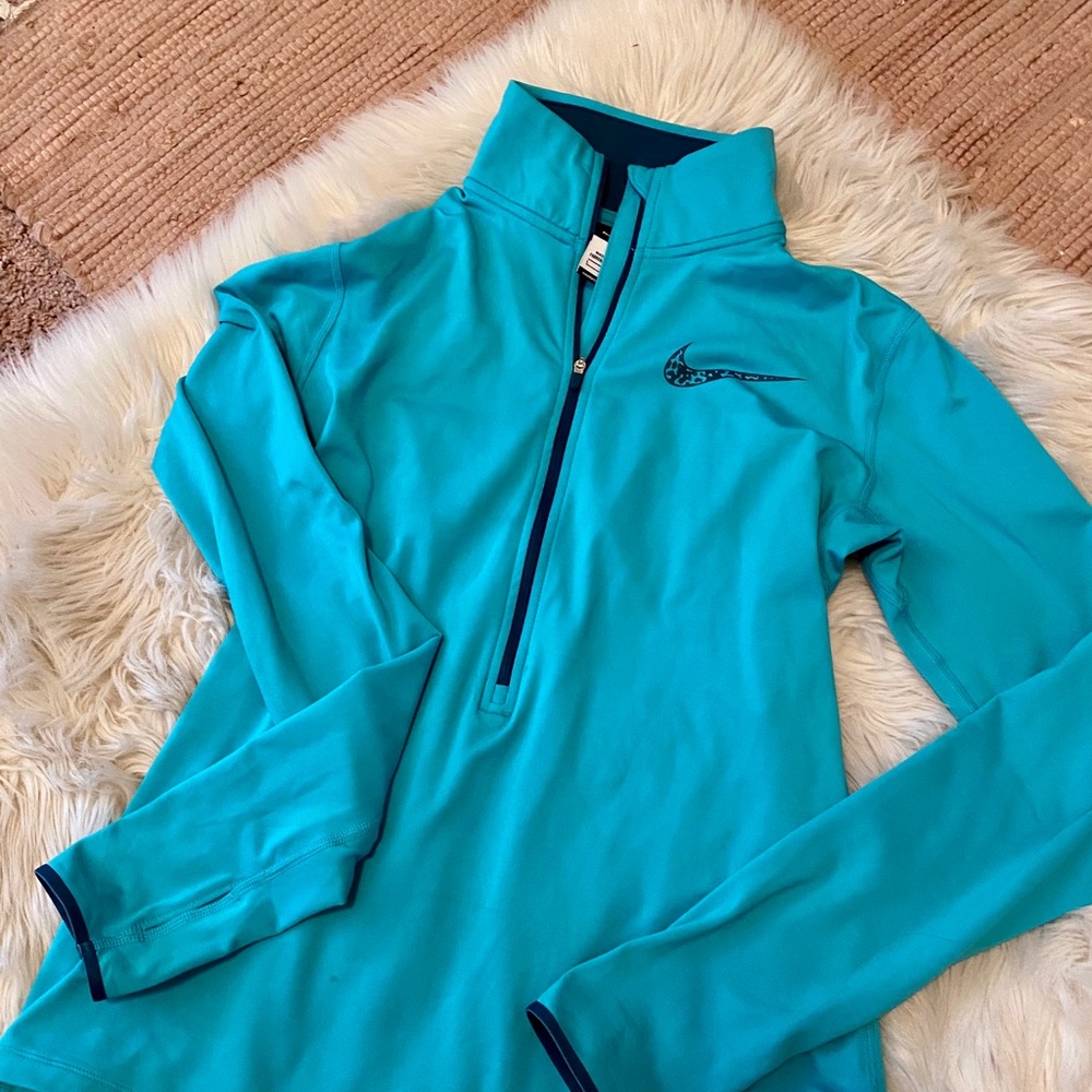 Nike pullover womens size large